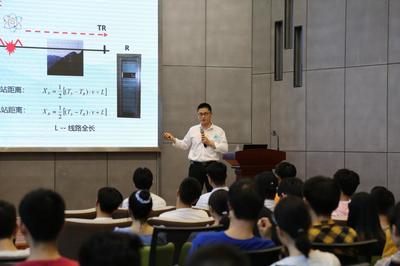 计算机与信息学院举办“计算机有约之大咖面对面”主题报告会 软件学院